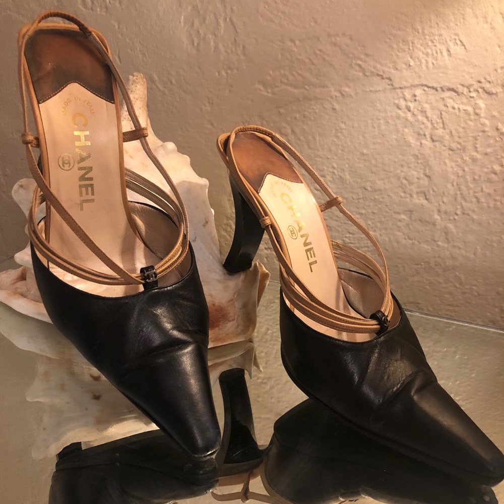 CHANEL 2-tone leather slingback Sz 8